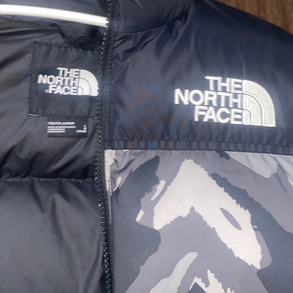 Youth North Face Puffer Size L - Picture 5 of 5